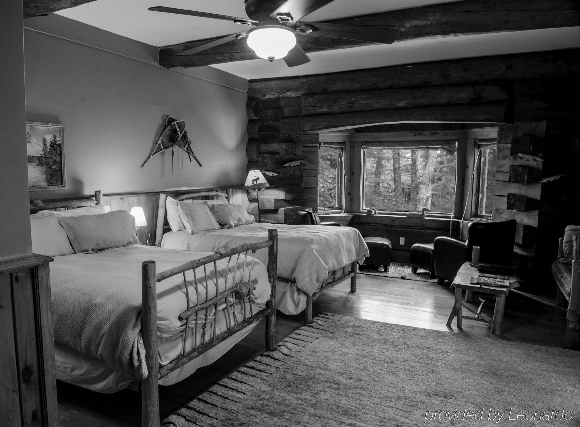 Trout Point Lodge Of Nova Scotia East Kemptville Exterior foto