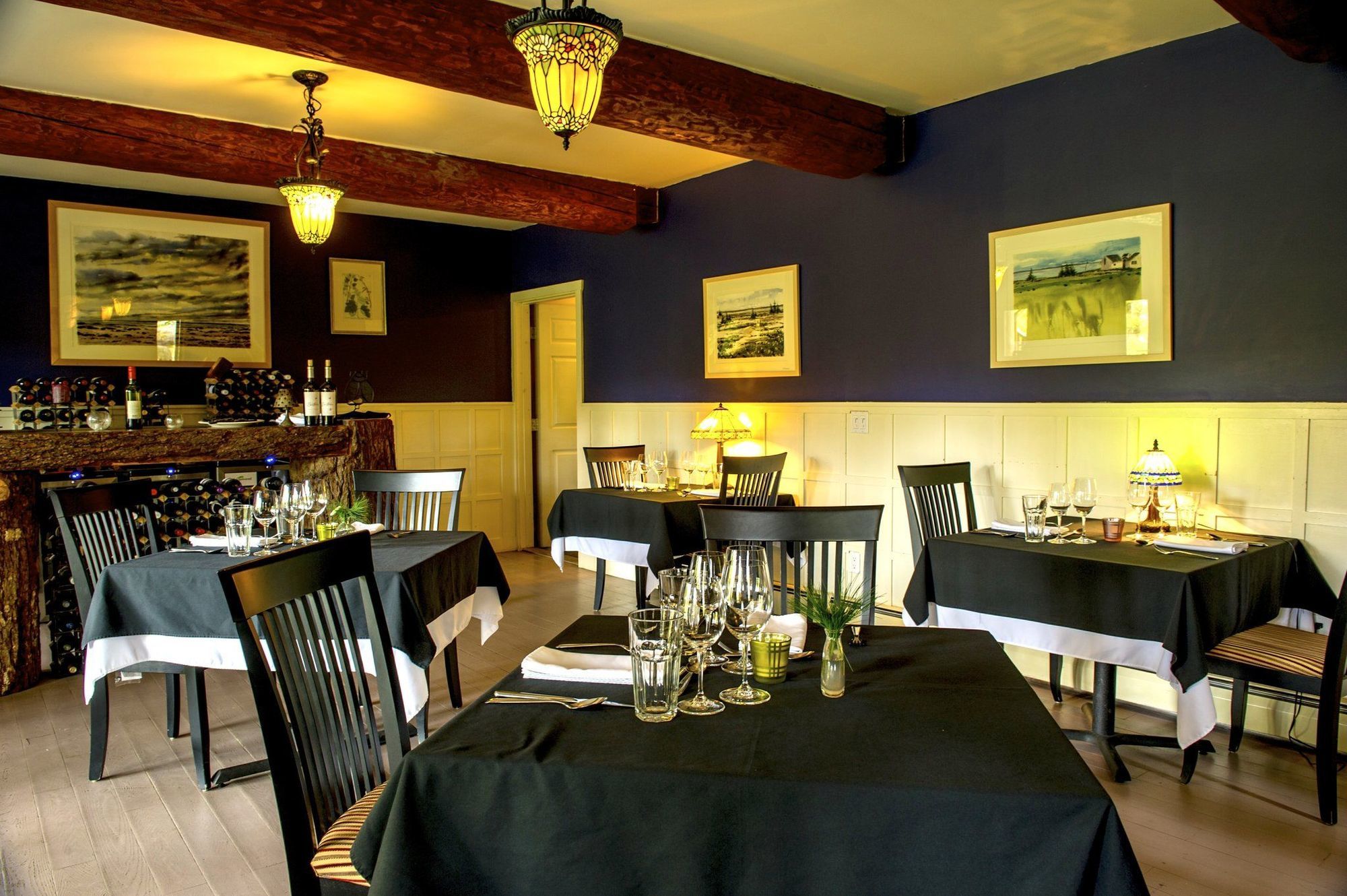 Trout Point Lodge Of Nova Scotia East Kemptville Restaurant foto